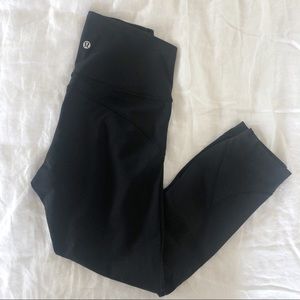 Lululemon In Movement Tight 25” Everlux Size 6